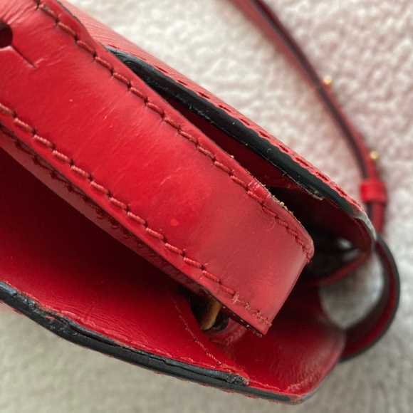 Louis Vuitton Red Epi Leather Vintage Cluny Shoulder Bag - Picture 11 of 15